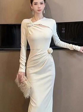温柔风设计感打底裙2026秋冬季新款立体花朵修身气质女人味连衣裙