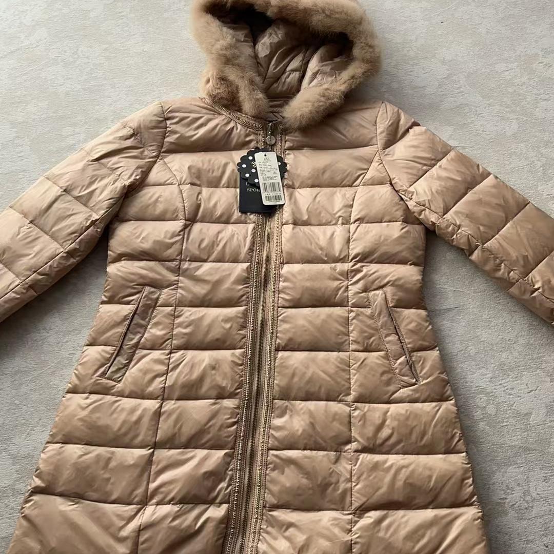 全新女式羽绒服大品牌质量有保证做工精细品质好中长款显瘦连帽