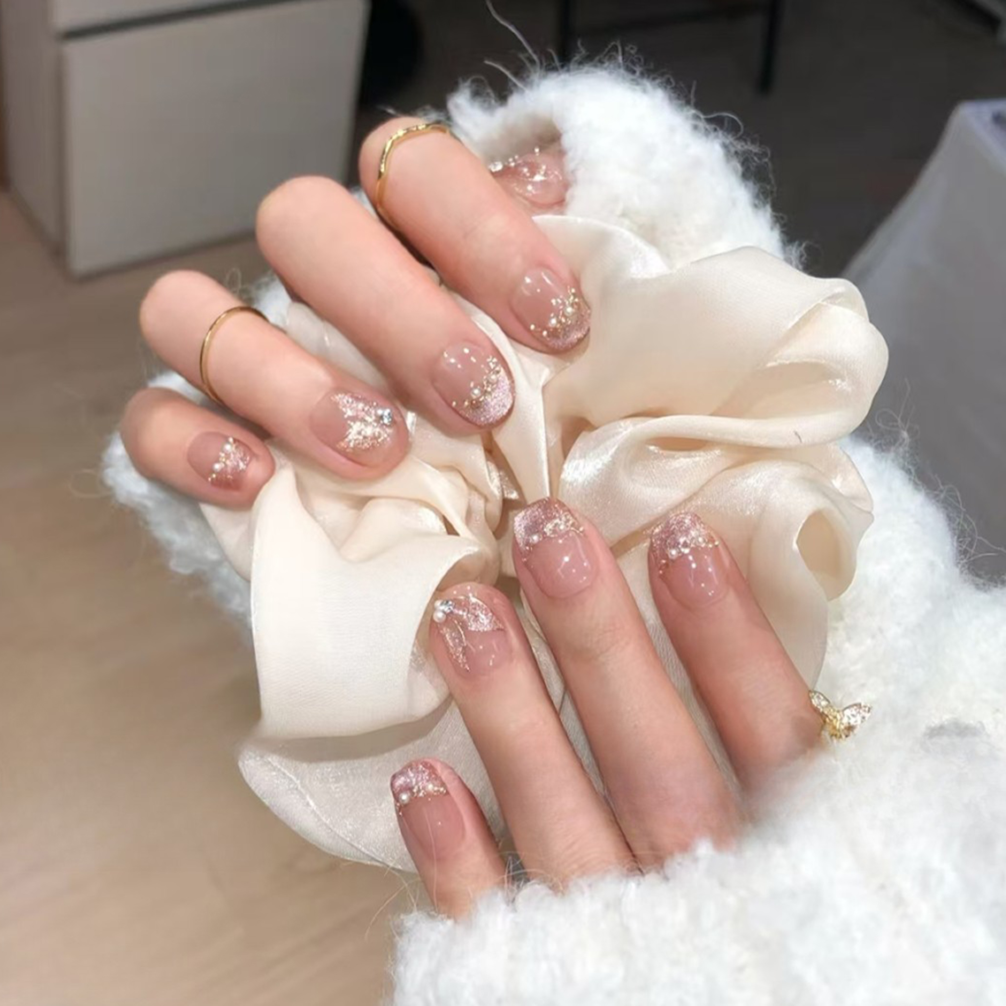 屿奈手工穿戴甲在逃人鱼