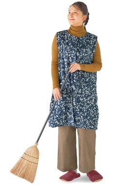 日本代购带夹层毛绒防水秋冬保暖长马甲无袖围裙碎花图案41804620