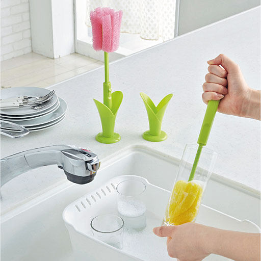 日本代购大和化成日本制花朵形状海绵擦 可伸缩长瓶刷 杯刷子