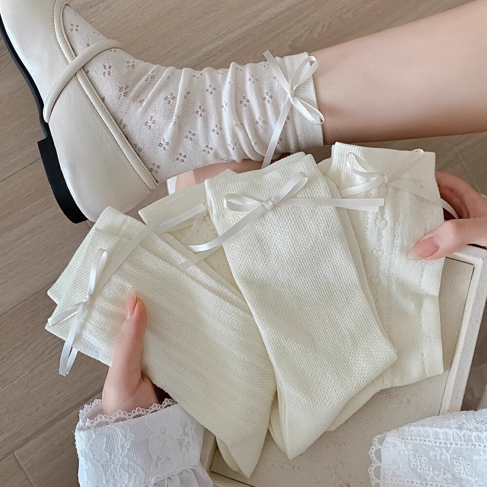 白色麻花泡泡口花边袜