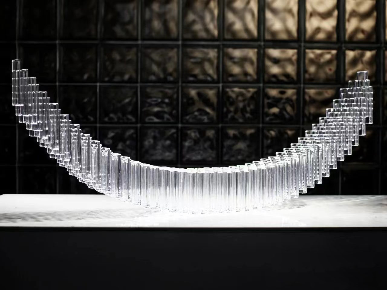 亚克力雕塑家用客厅摆件透明月亮造型美陈装饰创意简约