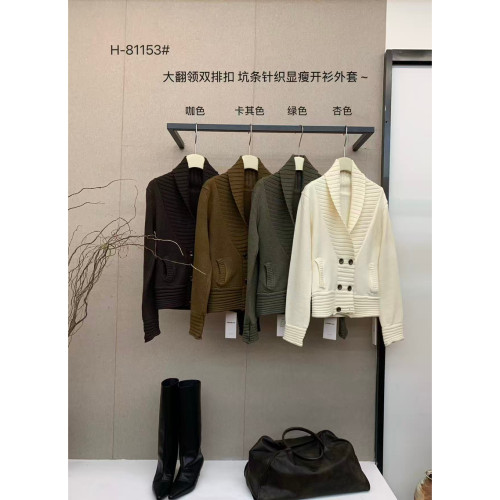 FOREST-冬上新大翻领双排扣坑条保暖毛衣(不含下装+包包)H-81153