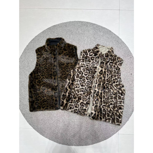More..有熊-秋上新双面穿豹纹休闲马甲11050