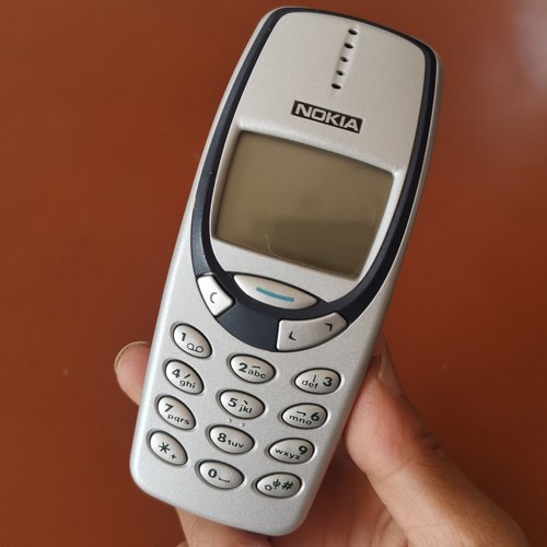 诺基亚3310 99新带原膜.边角有磕伤.改装全网通4G功能正常实拍图