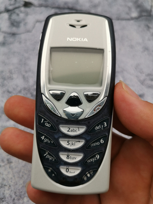 诺基亚8310行货原装无修理功能