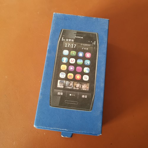 诺基亚X7-00全新全套三码合一经典音乐机全金属外壳功能正常实拍