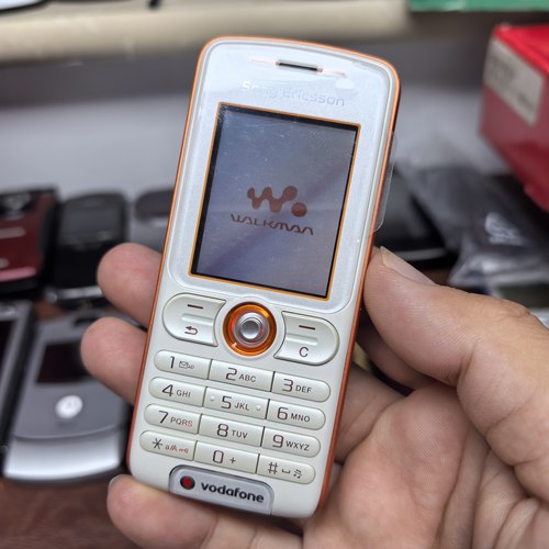 索尼爱立信 W200 库存未用带原膜 经典Walkman音乐机