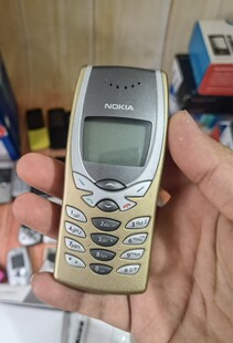 大陆行货 库存未用 诺基亚 8250