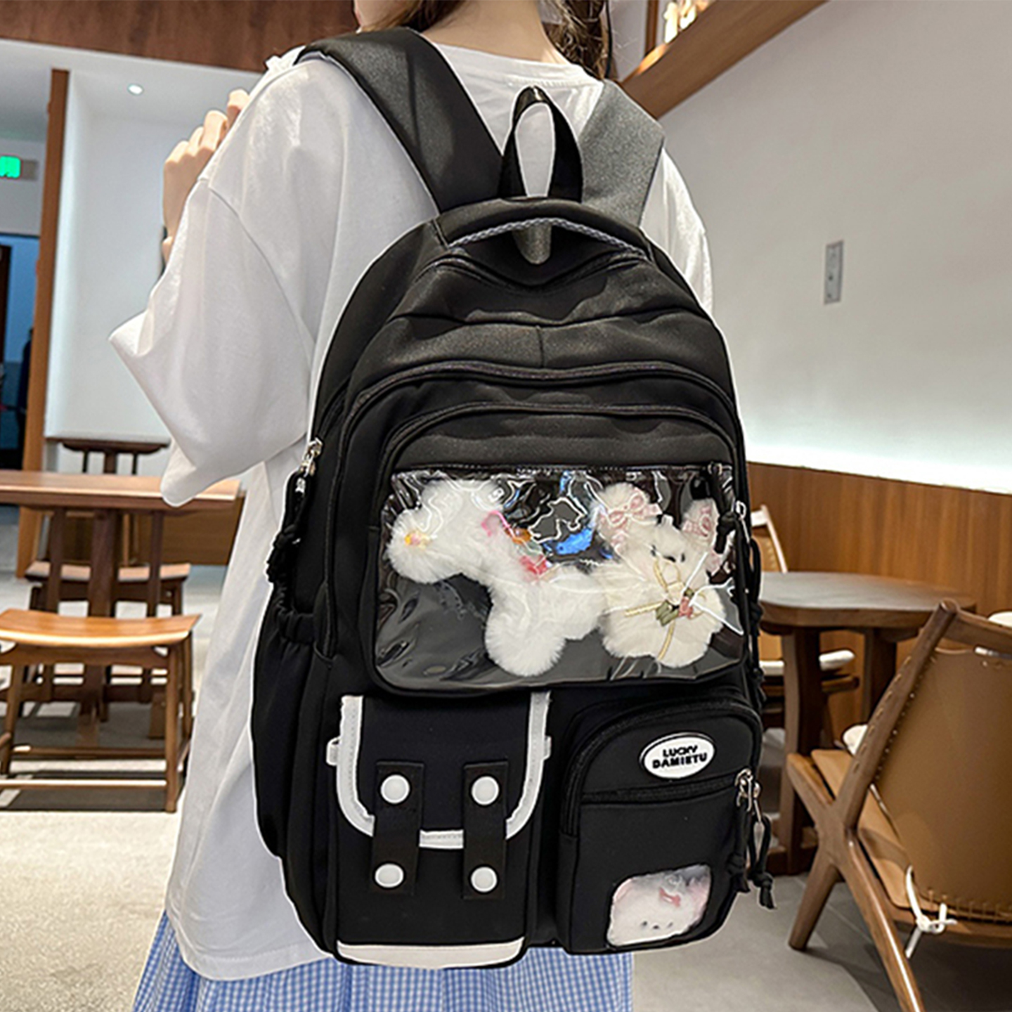 黑色书包初中女生耐磨耐脏大容量