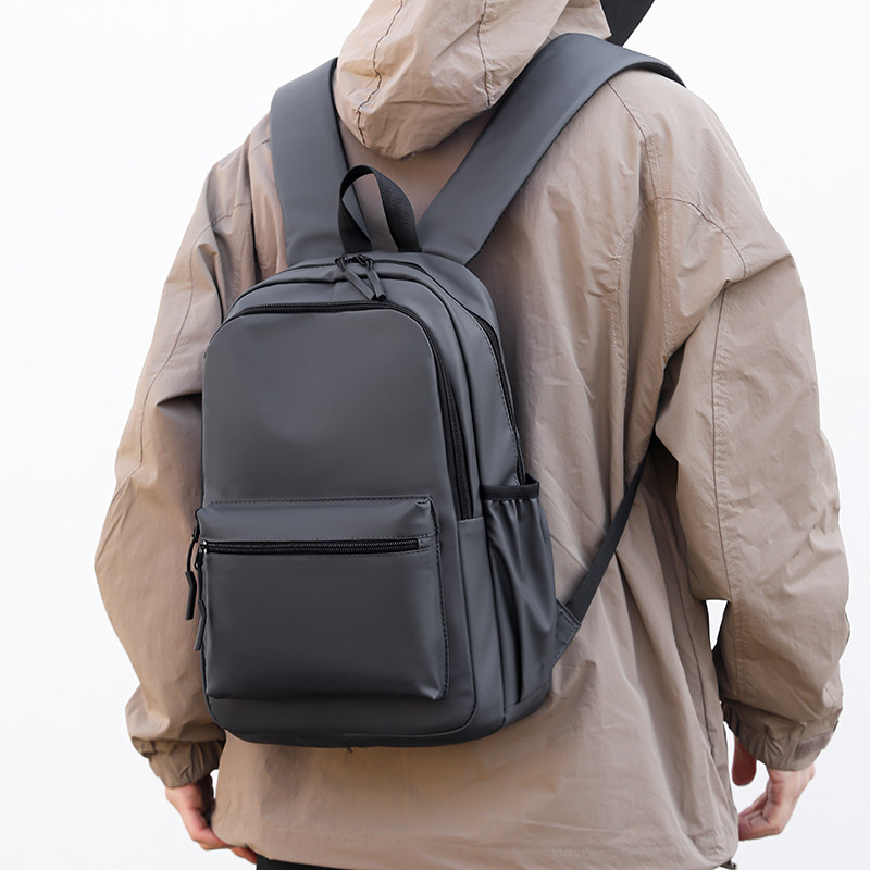 双肩包男小号2026新款男士电脑小背包轻便肩包男款通勤小型书包皮