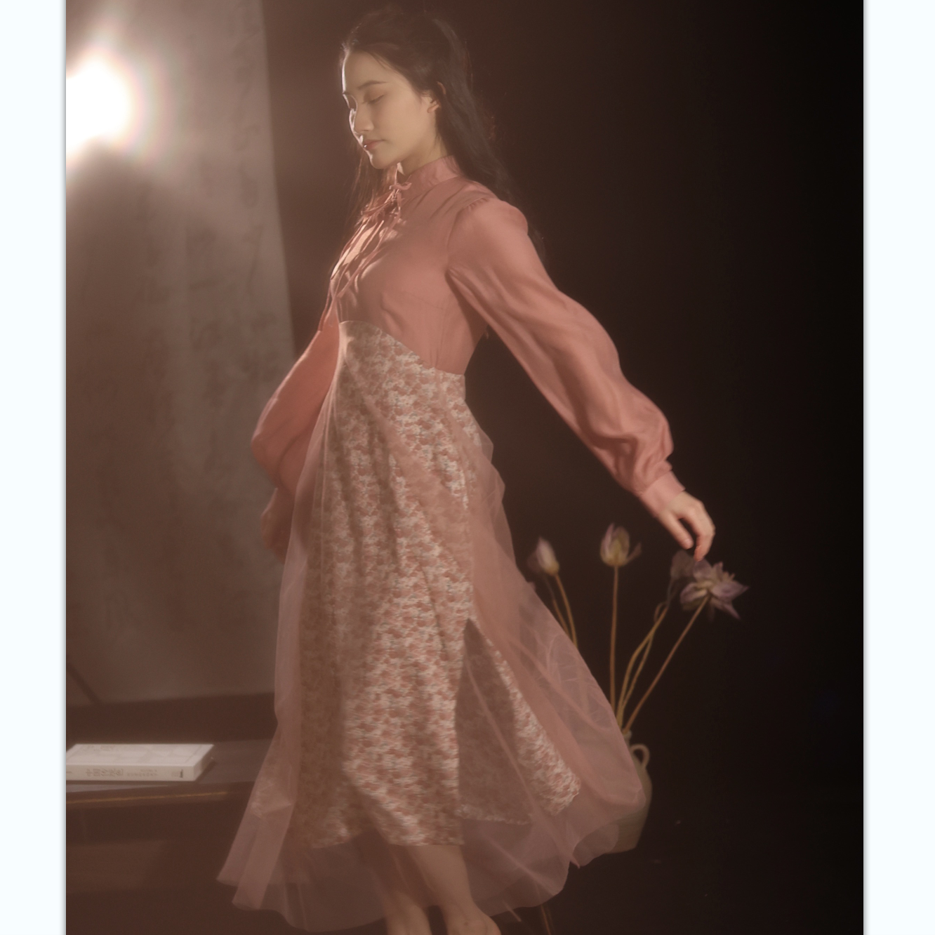 复古高腰泡泡袖碎花网纱连衣裙春