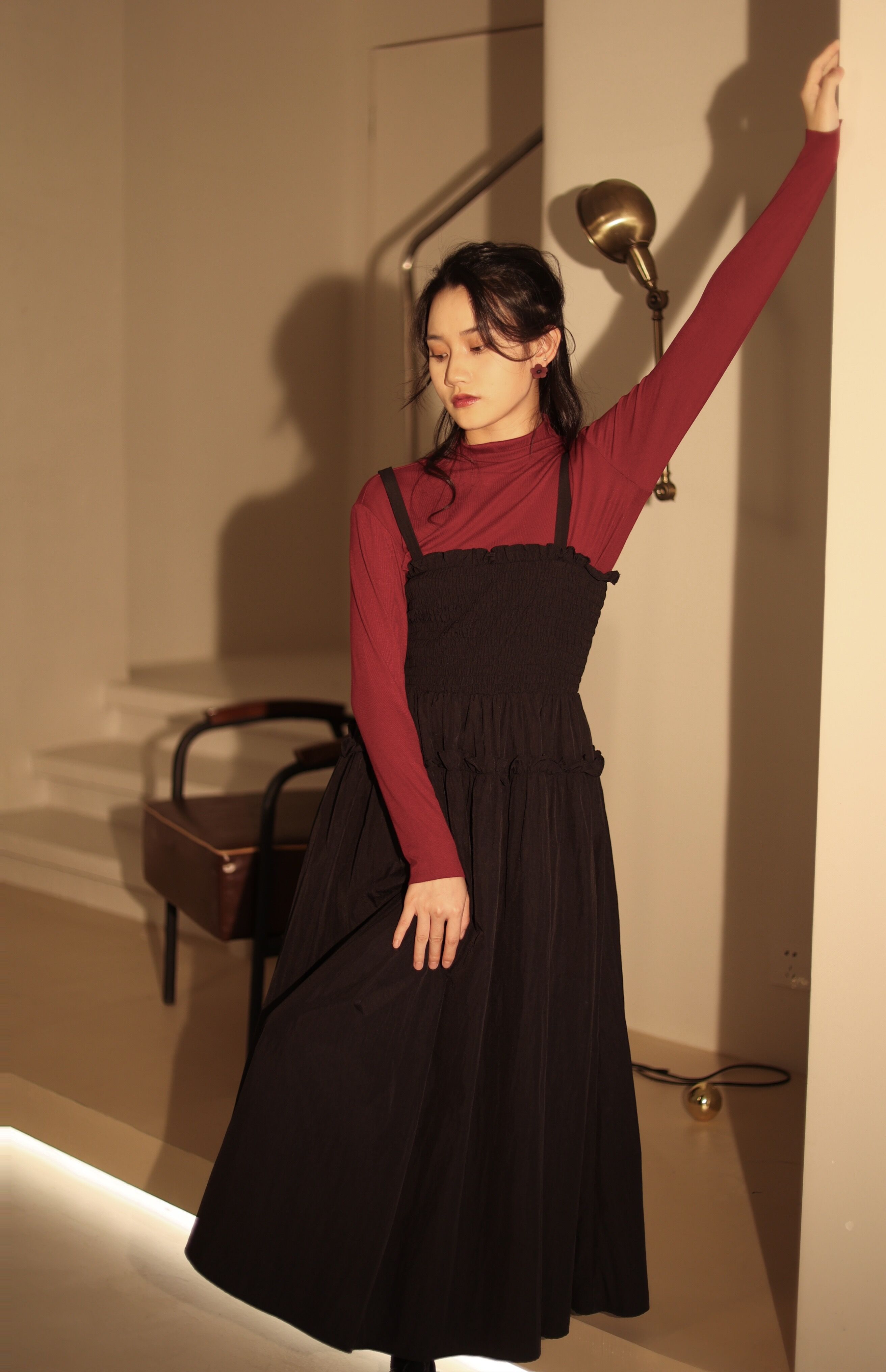 喵吉抹胸收腰气质小黑裙蓬蓬裙中长款百搭露背黑色吊带连衣裙女春