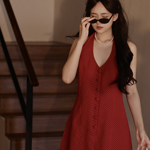 喵吉复古港风V领无袖露肩露背渡假裙短款挂脖波点红色连衣裙女夏