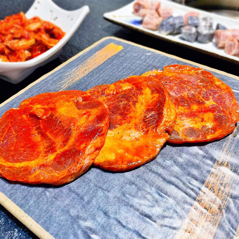 蜜汁梅花肉500g猪扒烤肉食材腌制猪梅肉商用冷冻半成品梅花猪肉排