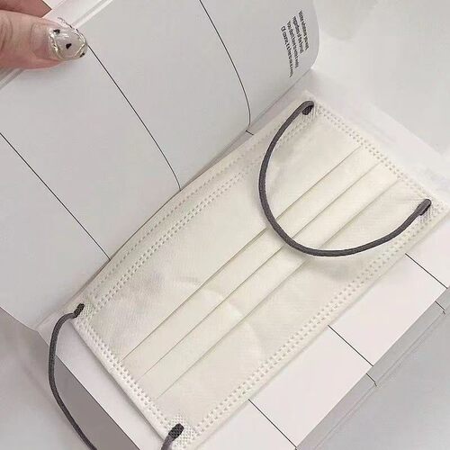 氛围感奶油白一次性纯欲奶白色系学生口罩超显白独立包装黑色耳绳