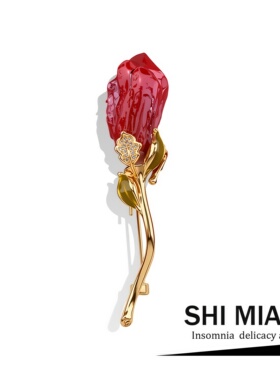 天然合成红水晶石花朵胸针高档