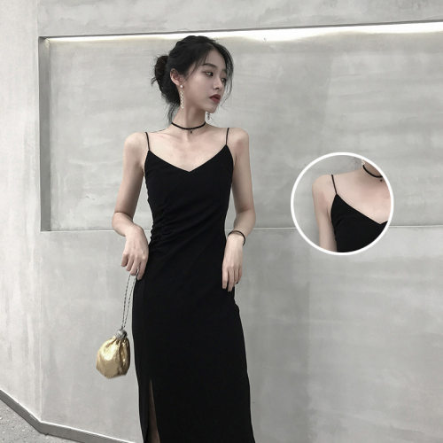 吊带连衣裙女桔梗法式显瘦2025新款夏季复古开叉内搭打底小黑裙子