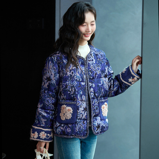 新中式国风圆领复古青花瓷重工刺绣钉珠白鹅绒短款保暖羽绒服外套