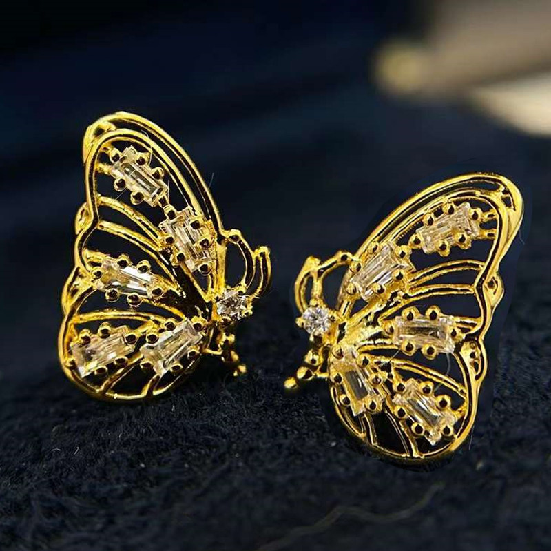 18k金黄金 蝴蝶钻石耳钉女 复古镂空个性梯方t方钻 珠宝耳饰au750