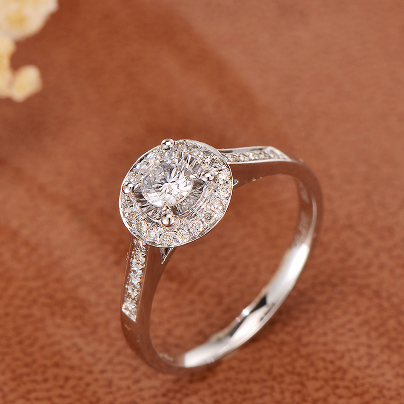 18k金13172325分天然钻石钻戒