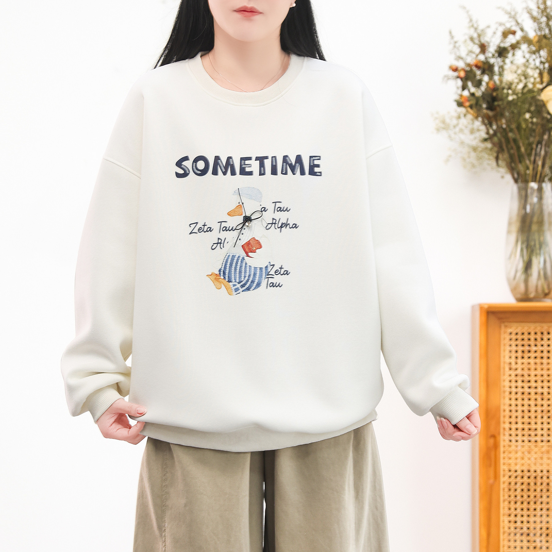 绿素棉 卡通鸭数码印花圆领套头卫衣女 经典百搭运动休闲上衣大码