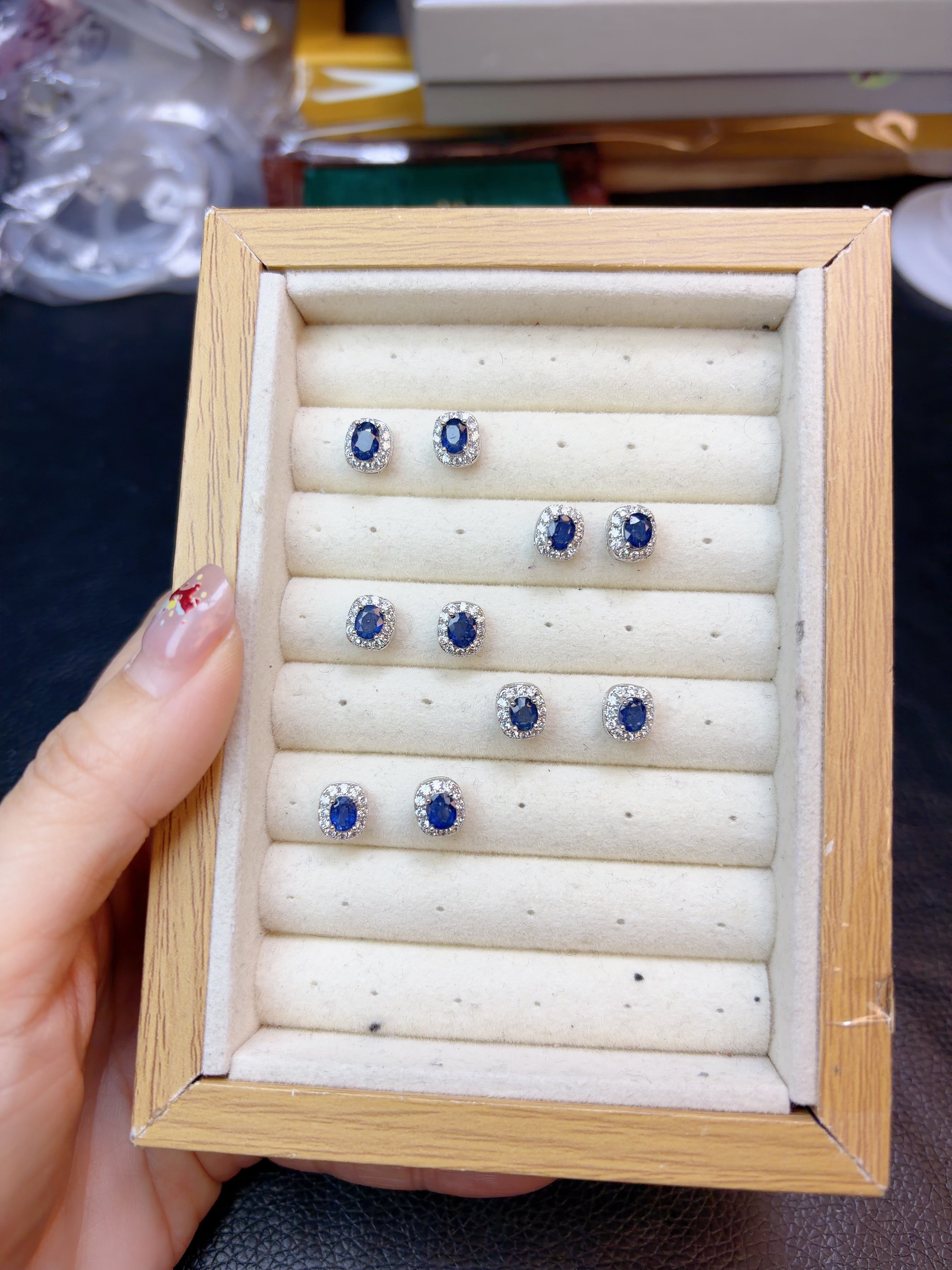 纯天然蓝宝石耳钉耳饰简单日常戴妃款银针裸石卡4*5mm山东蓝宝石