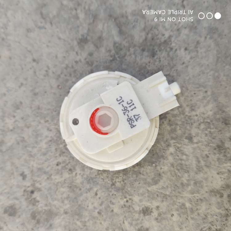 适用松下滚筒洗衣机XQG60-V65水位开关水位传感器水位控制器