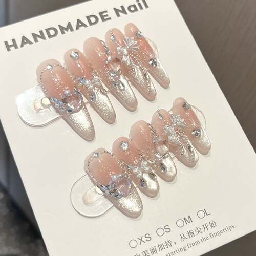 【纯白印记】纯手工穿戴甲灯泡猫眼蝴蝶结显白轻奢穿戴甲成品