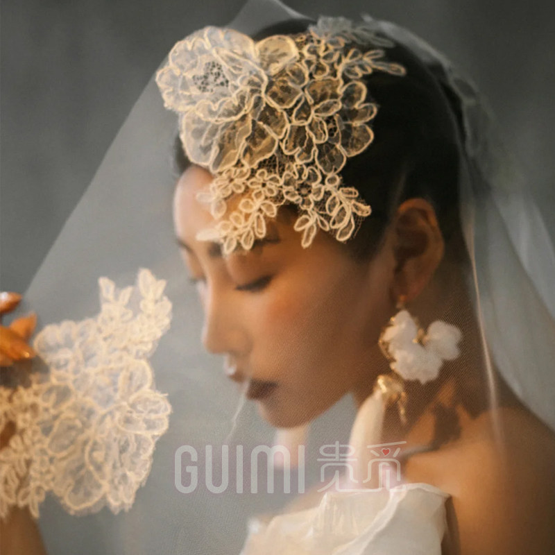 新款刺绣蕾丝头纱新娘婚纱摄影样片跟妆凹造型旅拍复古拖尾水晶纱