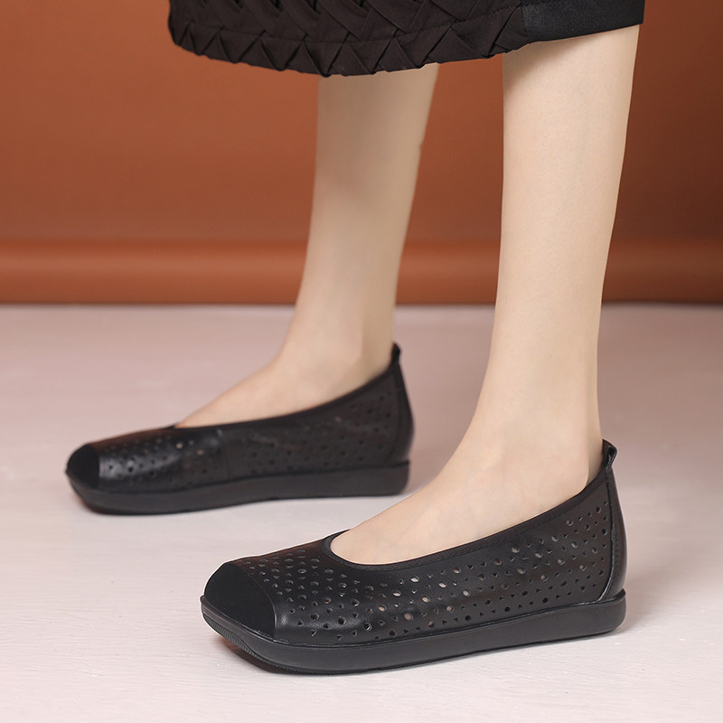 夏季洞洞鞋女一脚蹬软底妈妈鞋时尚包头外出凉鞋舒适平跟不累脚