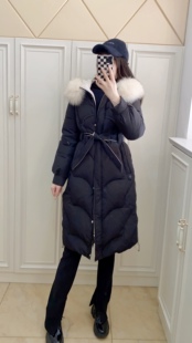 【现货】欧货大毛领收腰长款羽绒服冬修身显瘦加长加厚保暖御寒女
