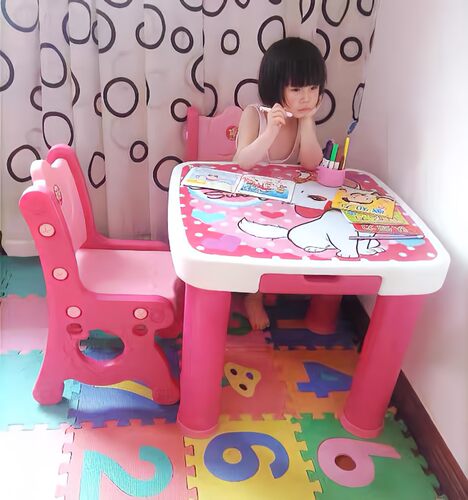 宝宝幼儿学习组合套装桌椅