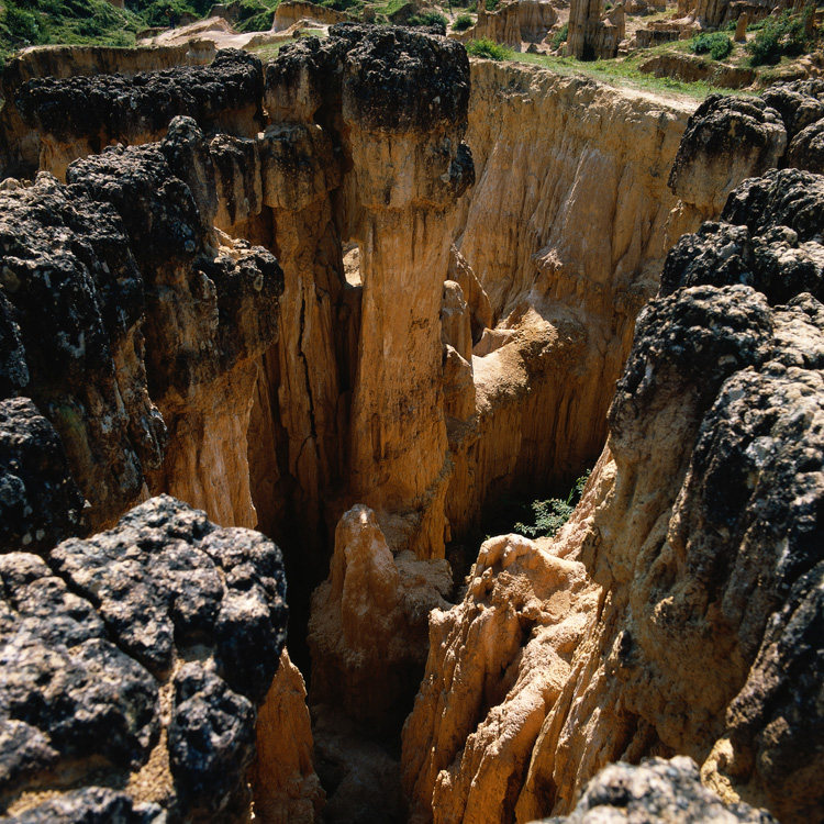 图库素材自然风光山川悬崖峭壁雪山名胜山水俯视云海高清晰大图片