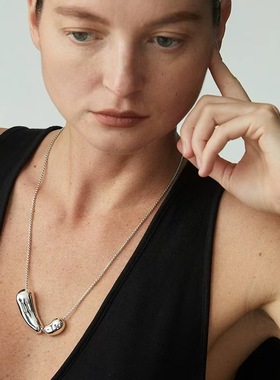 2025新款简约大气水滴素面吊坠项链女小众锁骨链设计感毛衣链