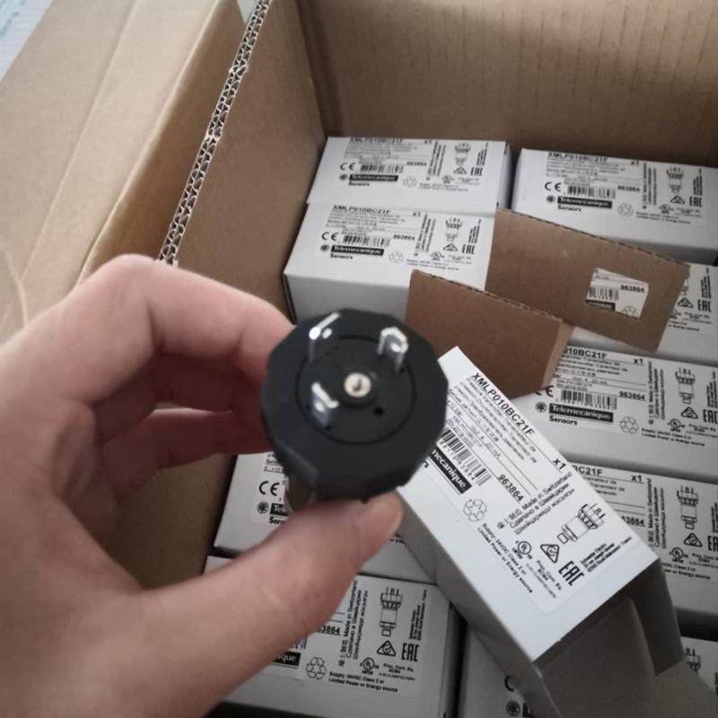 Schneider施耐德XMLA160E2S11全新原装正品现货特价传感器