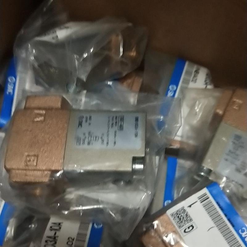 SMC全新正品气控阀VNB103A-10A         另有VNB104A-10A