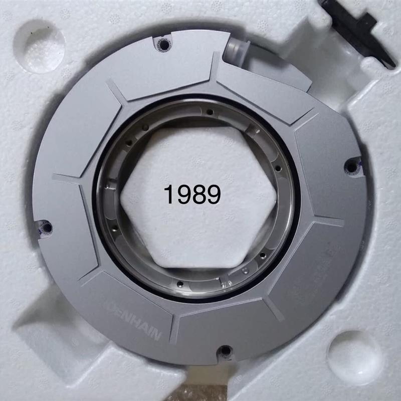 编码器RCN 8380,7KS12-W9 V1  ID 667 590-01议价