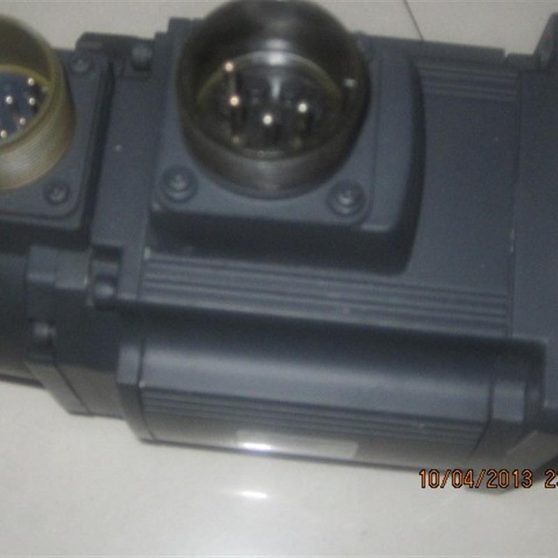 9成新左右的伺服电机HC-RFS103-S1