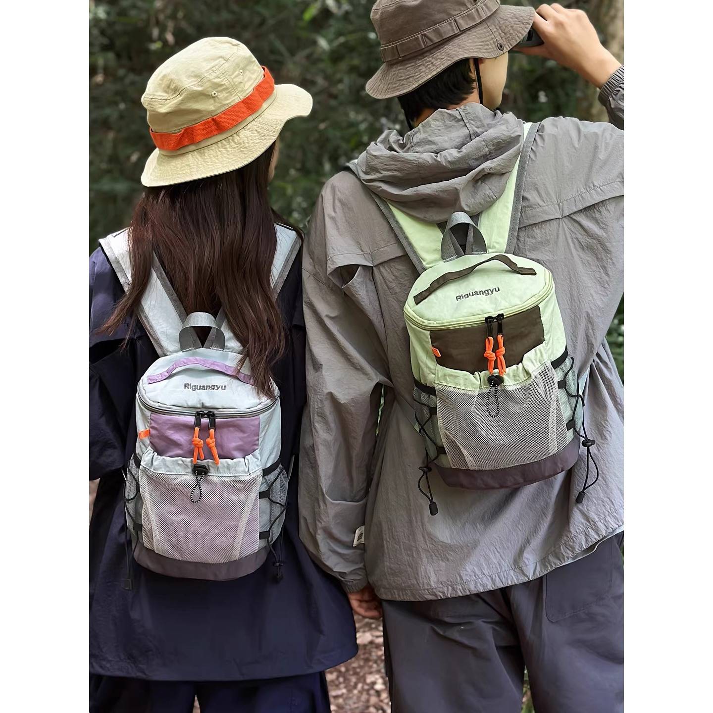 户外登山包女士轻便旅行双肩包