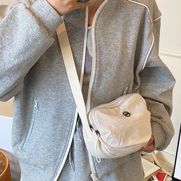 2026夏季新款轻便防泼水女士尼龙