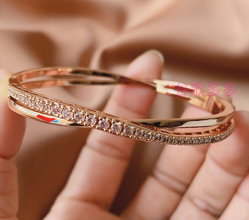 王一博海报同款旋螺灵动交错手镯女轻奢玫瑰金手环简约高级感