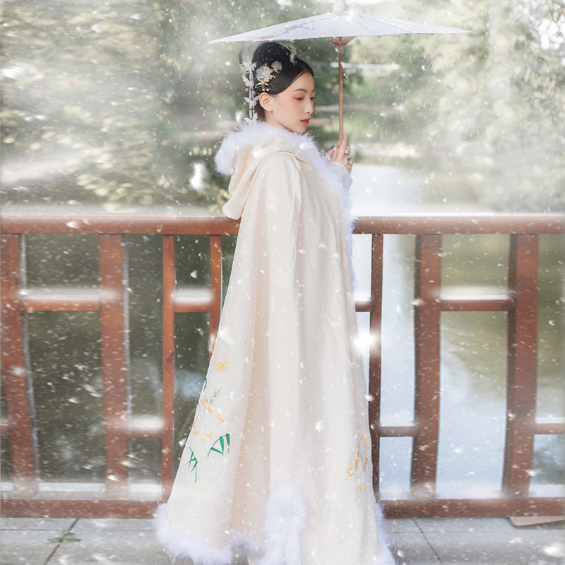 【孤品特价】汉服斗篷女冬绣花连帽大毛领加厚加绒保暖古风长披风