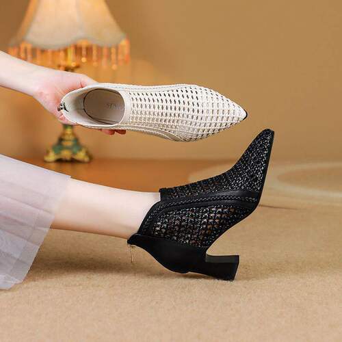 尖头高帮粗跟网纱镂空高跟女凉靴