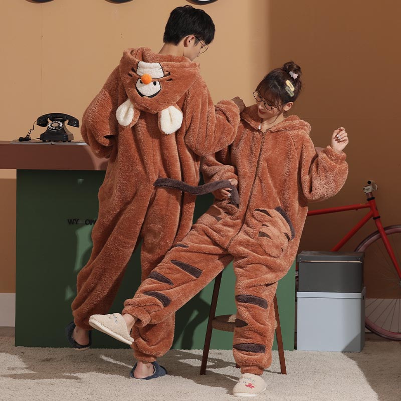 珊瑚绒情侣连体睡衣女秋冬季套装