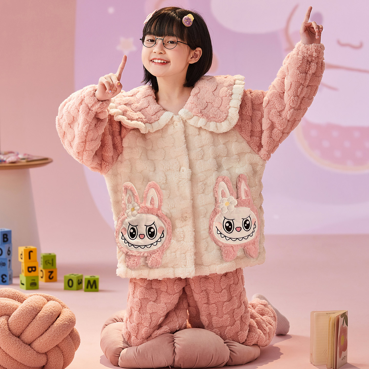 拉布布女童睡衣珊瑚绒秋冬款套装