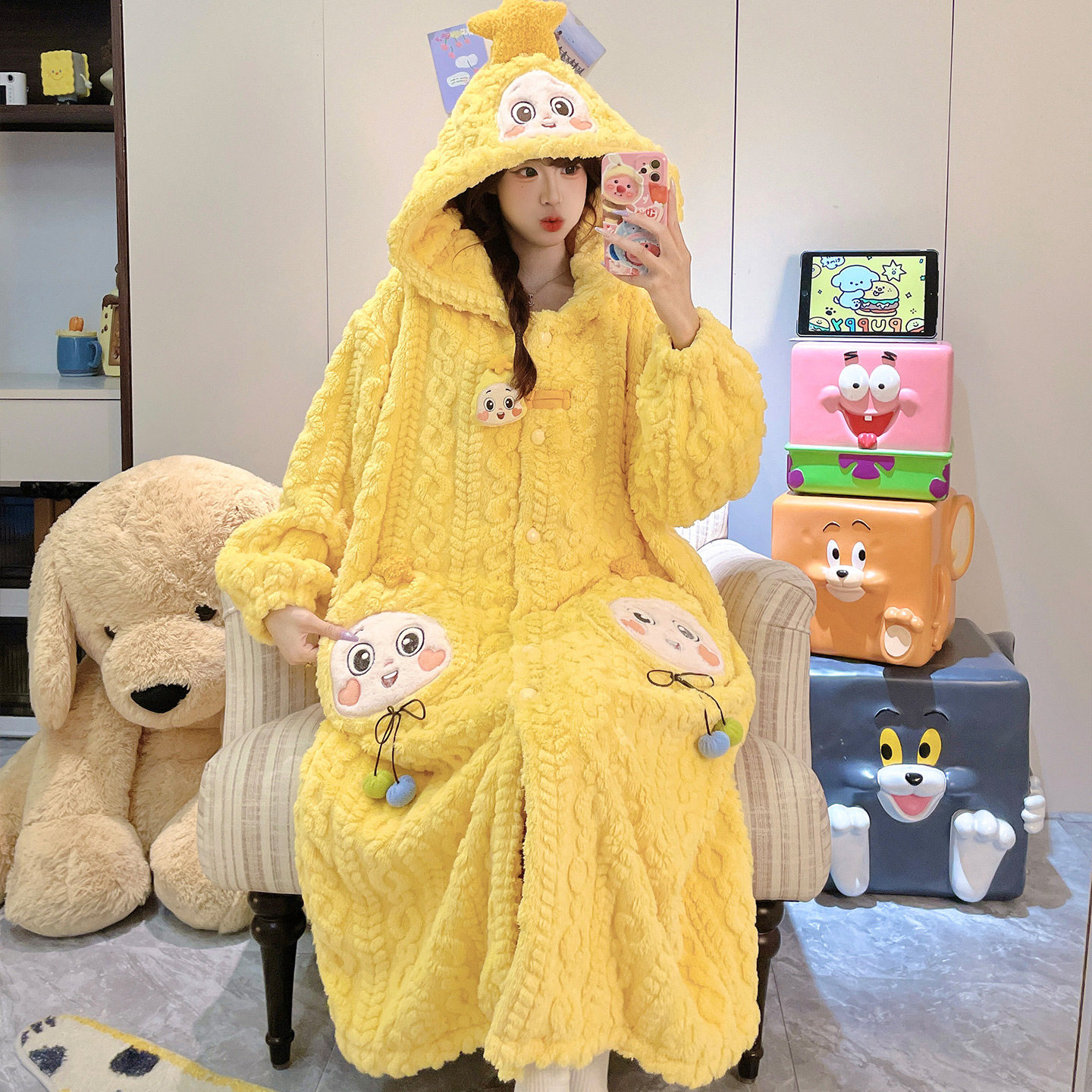 睡衣女秋冬珊瑚绒长款睡袍加厚加绒卡通可爱长袖春秋款女孩家居服