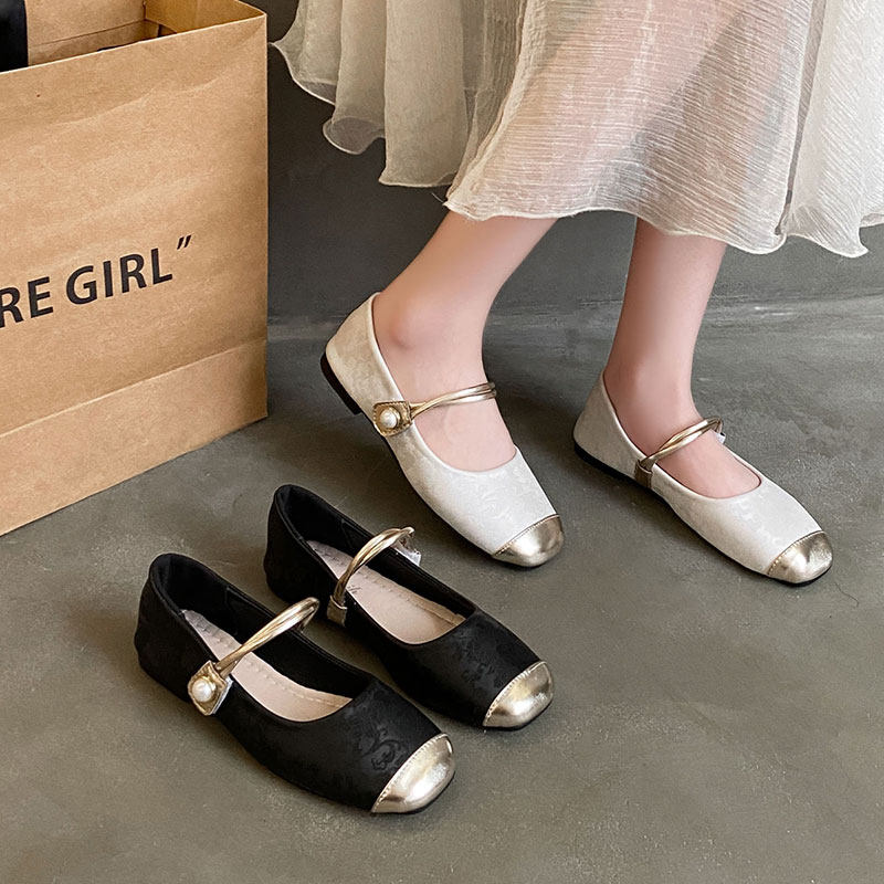 小香风拼色玛丽珍单鞋女2026春夏季新款法式气质配裙子平底小皮鞋