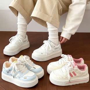 新款 2026春季 女学生小白鞋 百搭设计板鞋 面包鞋 爆款 厚底增高休闲鞋